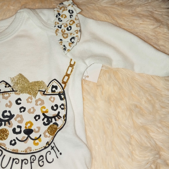 💲SALE 2 FOR $8💲(NWT) Cute Infant Matchin Set - Picture 4 of 10